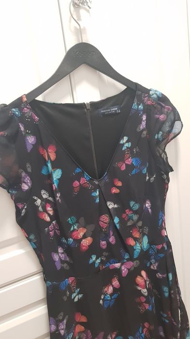 Rochie neagră cu fluturi,mărimea 36