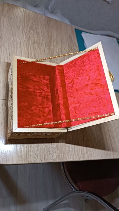 Продам шкатулку из липы.