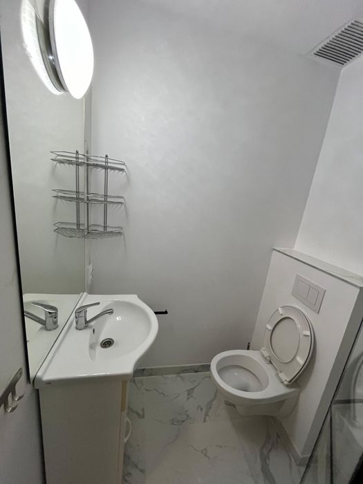 Inchiriez apartament 1 camera