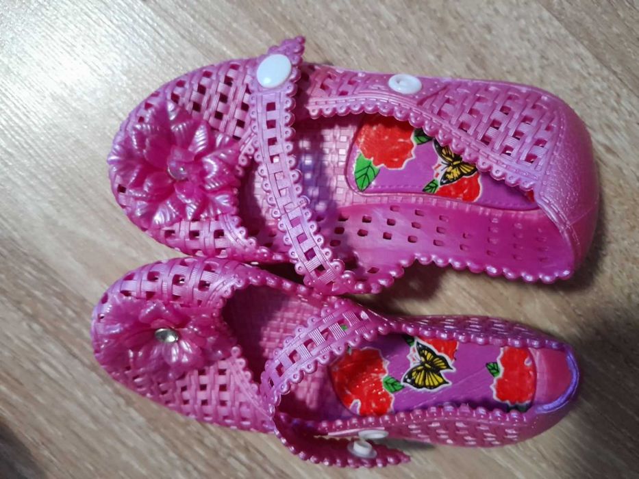 Силиконови сандали за деца