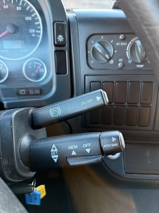 Продавам хладилен MAN TGM 18.290