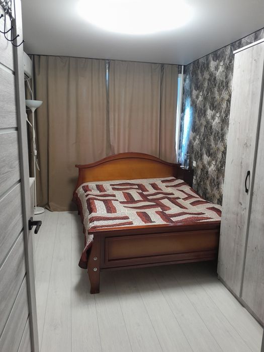 Продается квартира  в г.Лисаковск-6мкр .дом.  49.