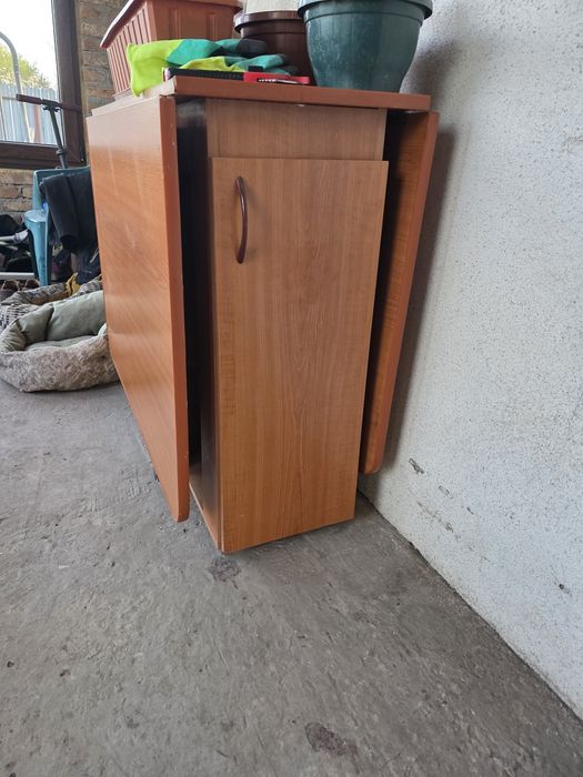 Masa extensibila de interior cu roti dimensiuni 180x100 cm