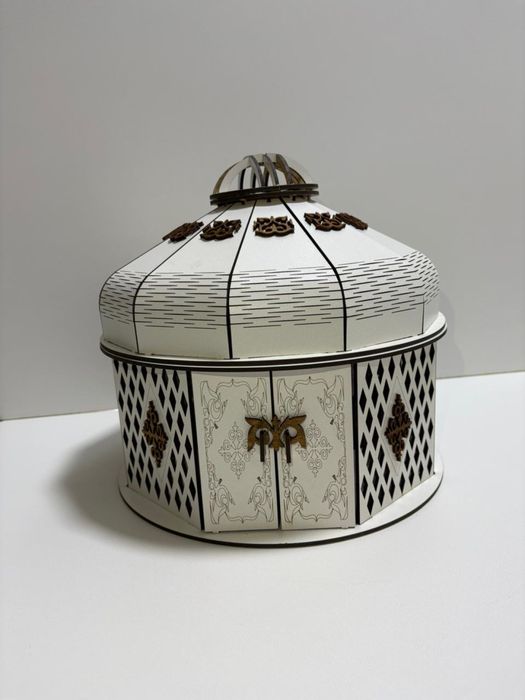 Тойбастары с шкатулками