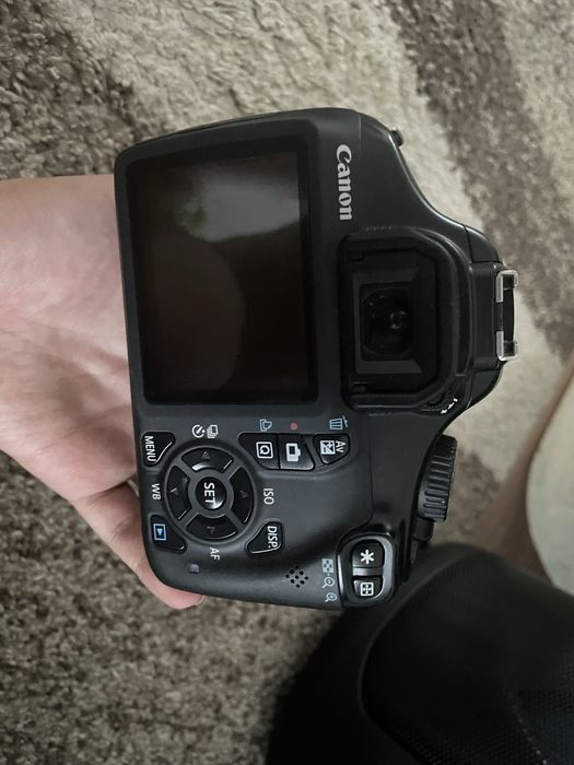 Фотоаппарат 1100d