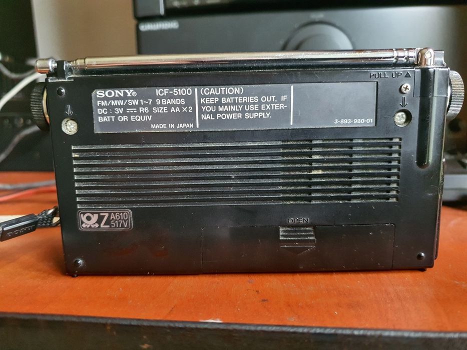 vănd radio  sony icf 5100