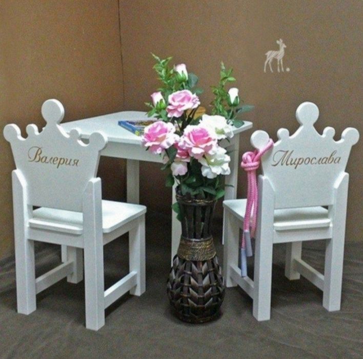 Стол и стулья для детей