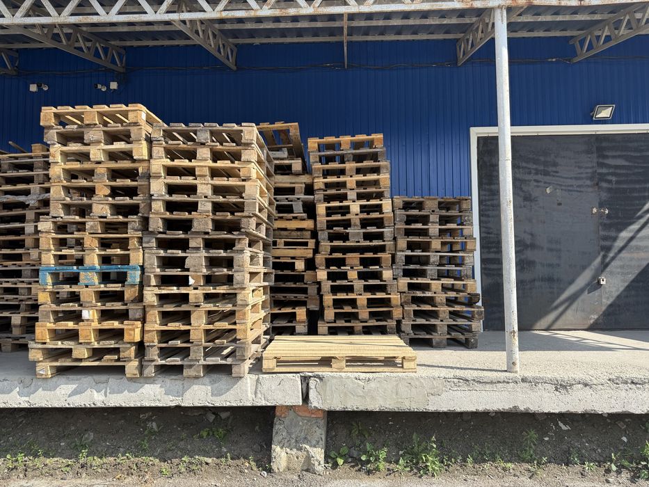 Поддоны складские б/у