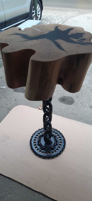 Дизайнерска настолна МАСА