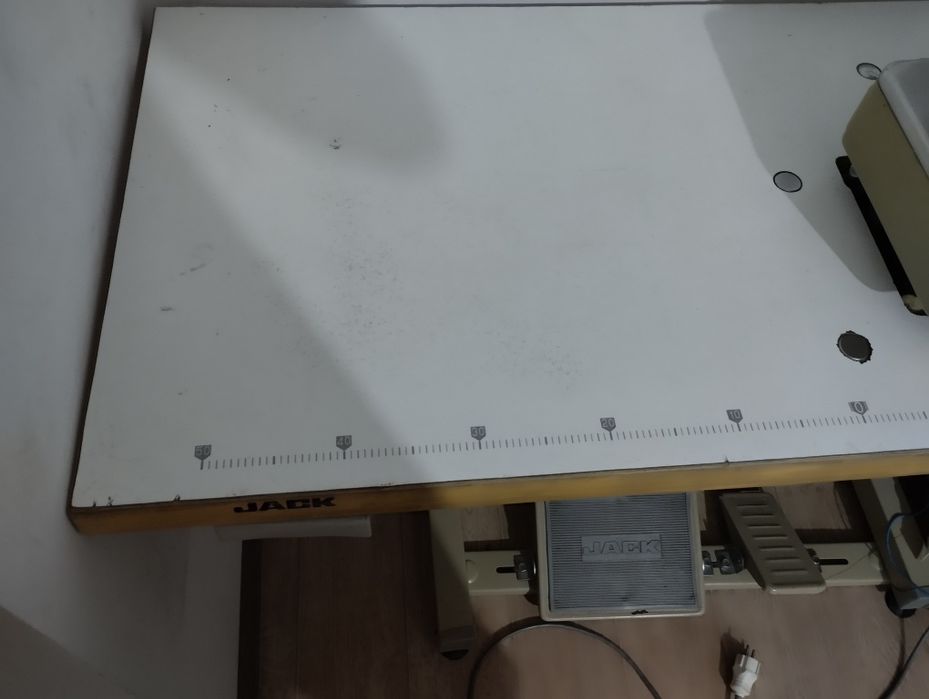 Швейная машина jack