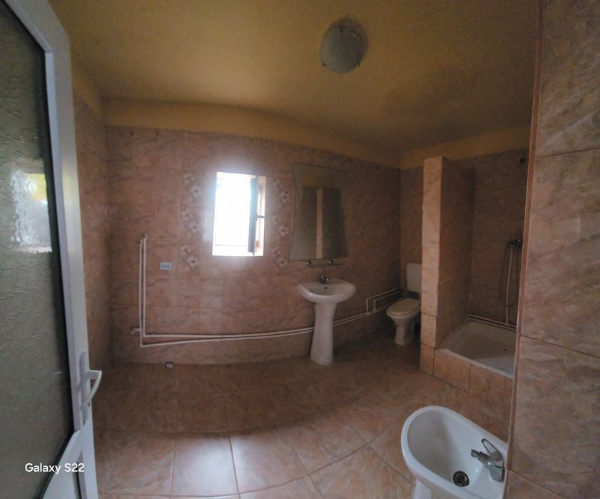 Vând casa în Cobadin