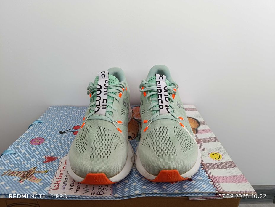 ''On Cloudsurfer''оригинални маратонки 45.5 номер