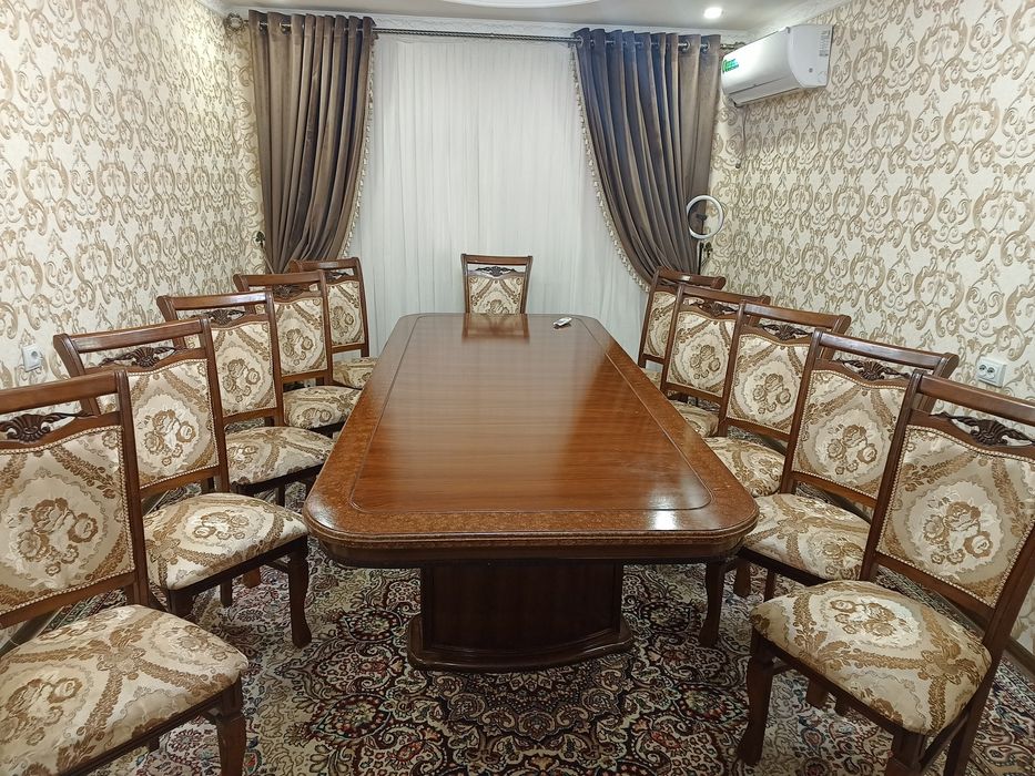 Столья и стулья в хорошим состояние