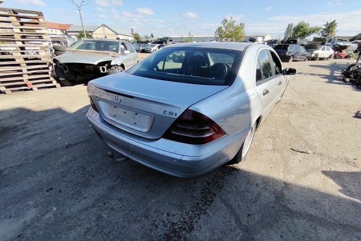 Lampa / Tripla stop stanga pe aripa Mercedes-Benz C-Class 2003