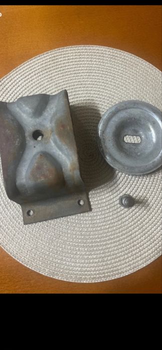 Универсална стойка за резервна гума