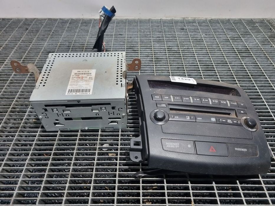 Cd player Mitsubishi Outlander 2009 - 2012 (1429) MN141319