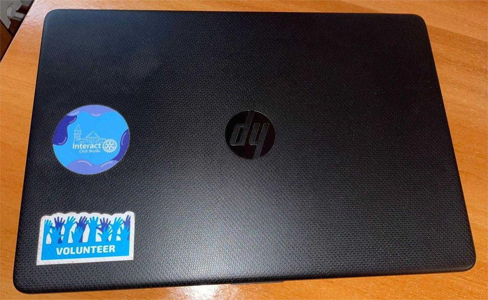 Laptop HP 15.6” Ryzen 3, 8GB RAM, SSD 512GB – stare foarte bună