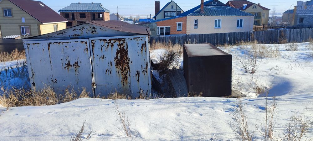 Участок с фундаментом