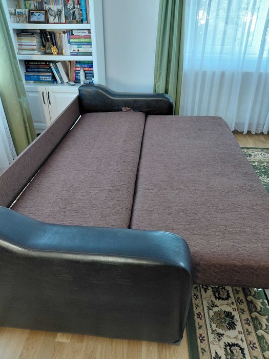 Masa cu scaune din lemn masiv de stejar si canapea de vanzare in Moreni, jud Dambovita