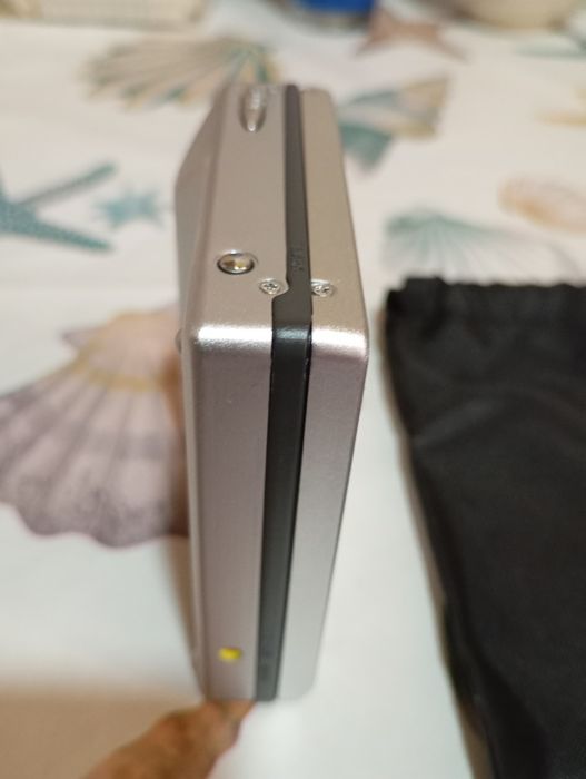 Sony MZ-R70 mini disc walkman
