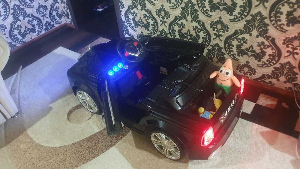 Продам детскую машину