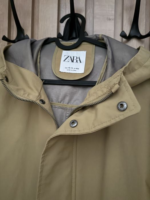 Ветровка женская