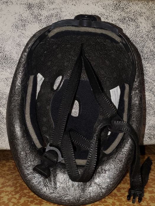 Роликовые коньки