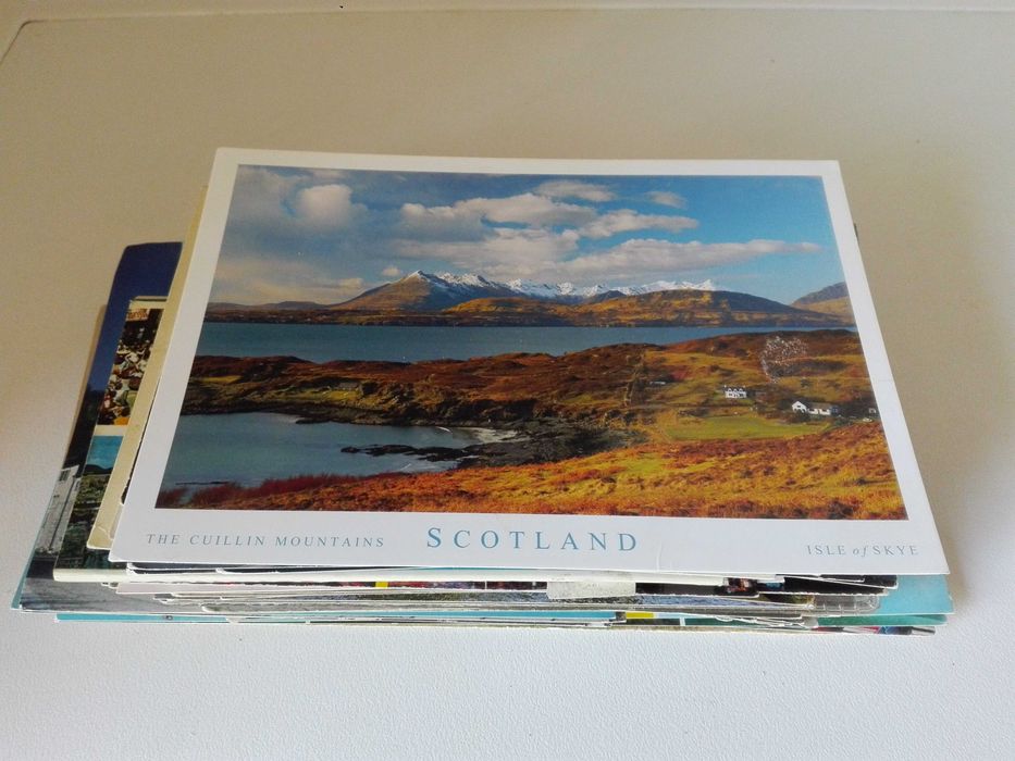 Фотоапарат KODAK , два свещника  и лот чуждестранни картички.