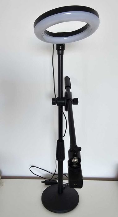 Поставка за телефон с ЛЕД Ринг лампа за маникюр