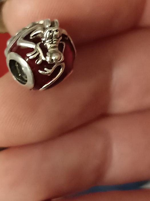 Талисмани и гривни Пандора