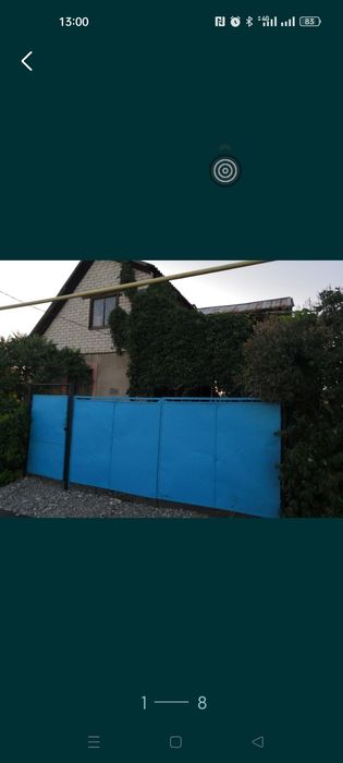Продаеться в жилом районе дача.