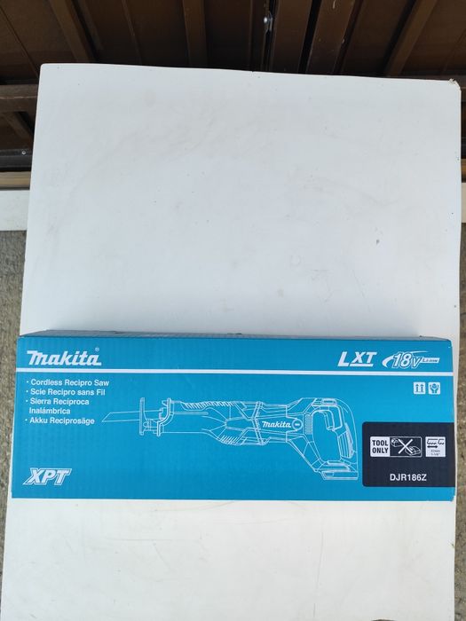 Нов акумулаторен саблен трион Макита Makita DJR186