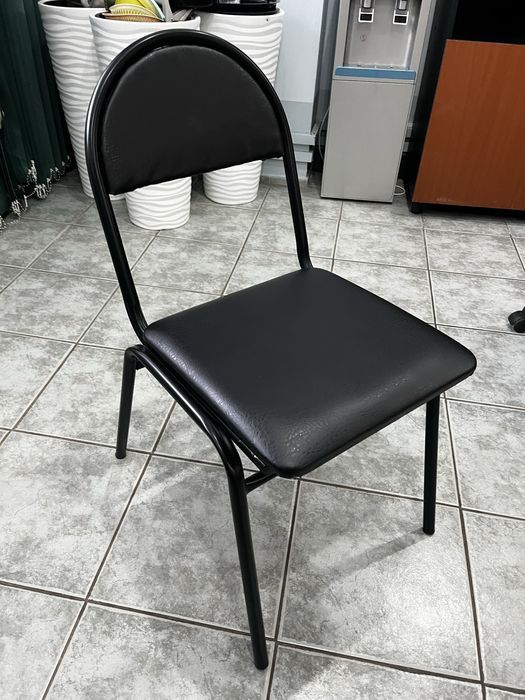 Офисные стулья, конференц стол