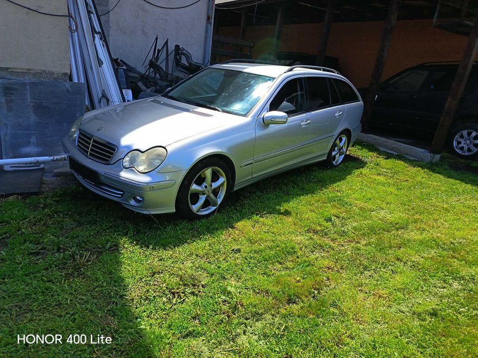 Mercedes w203 на части!