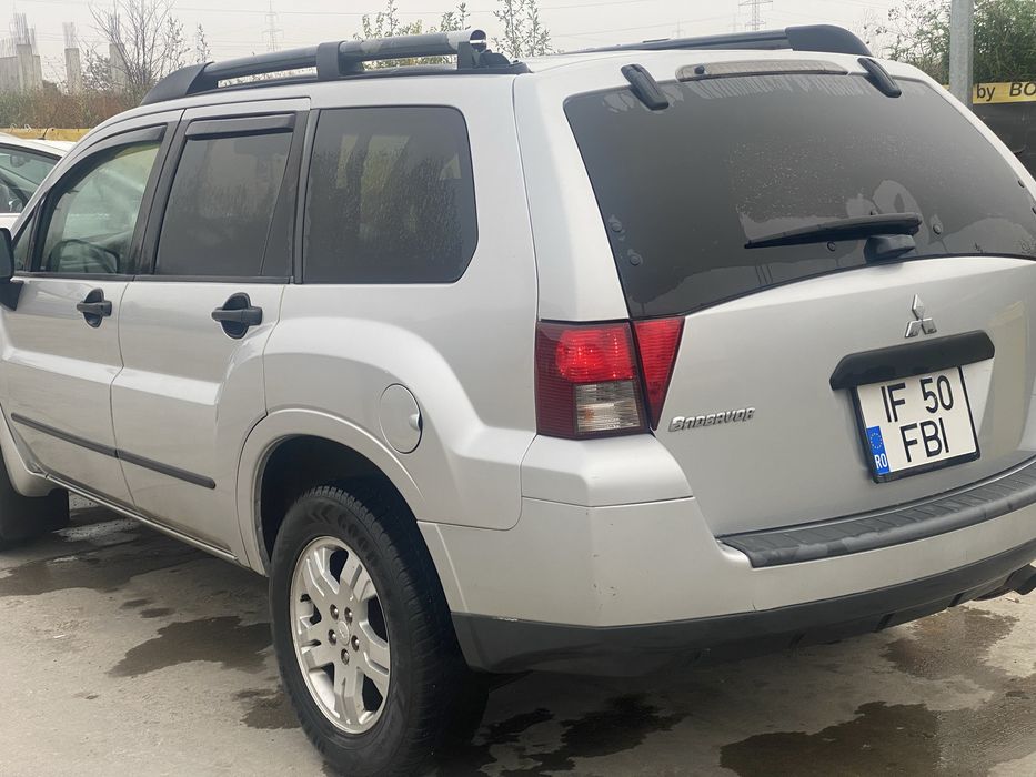 Mitsubishi Endeavor 2007 benzină, 4.990 € — imagine 3