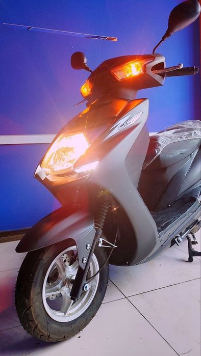 Skuterlar bor.        .