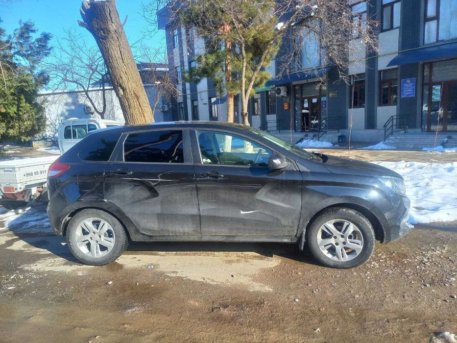 Lada X-Ray Qora Srochno sotiladi
