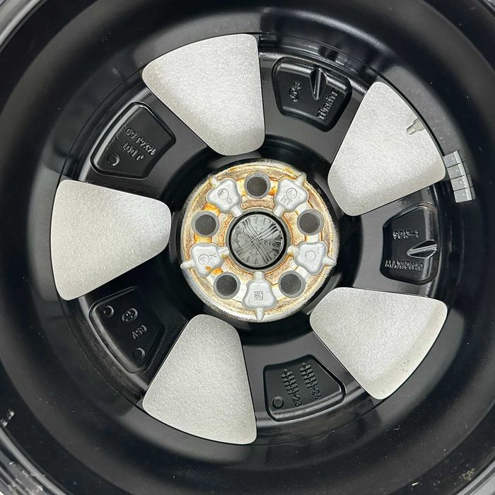 Jante Toyota Yaris R16 TVA21% *ORIGINALE*