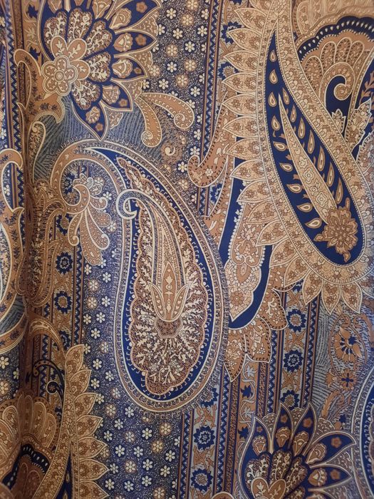 Frumoasa bluza albastra mărimea 48-50