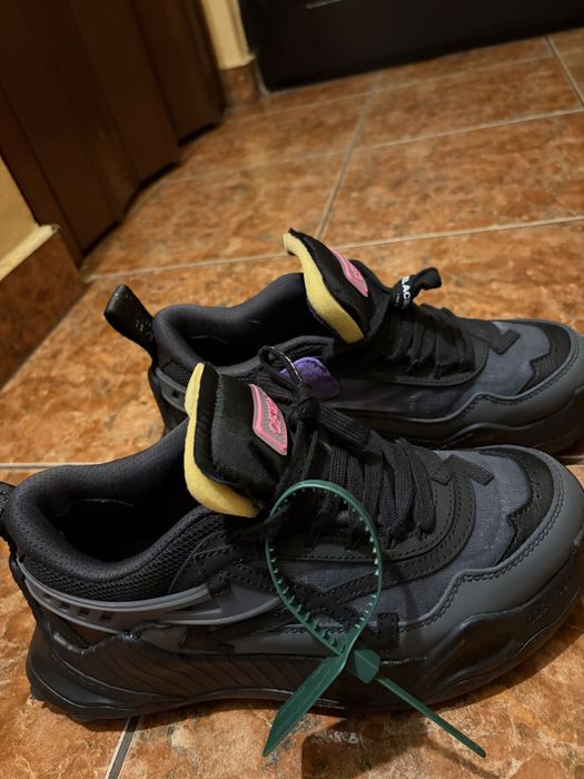 Adidasi Off White odsy sneakers