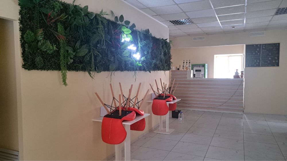 Сдам пиццерию  кафе   проходимое место лю