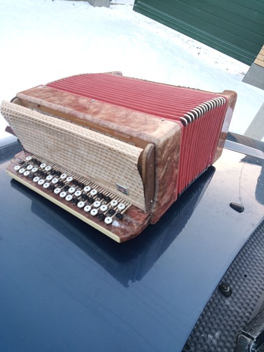 Гармошка музыкальный инструмент