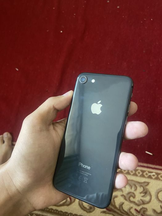 iphone 8 в хорошем состояний
