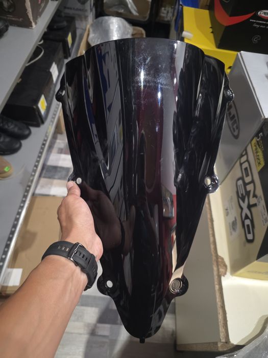 Слюда за Yamaha R1 2004-2006
