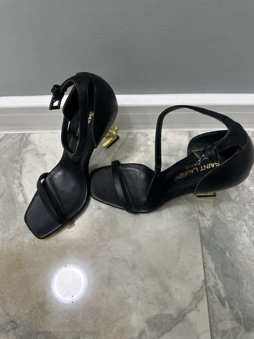 Токчета Saint Laurent