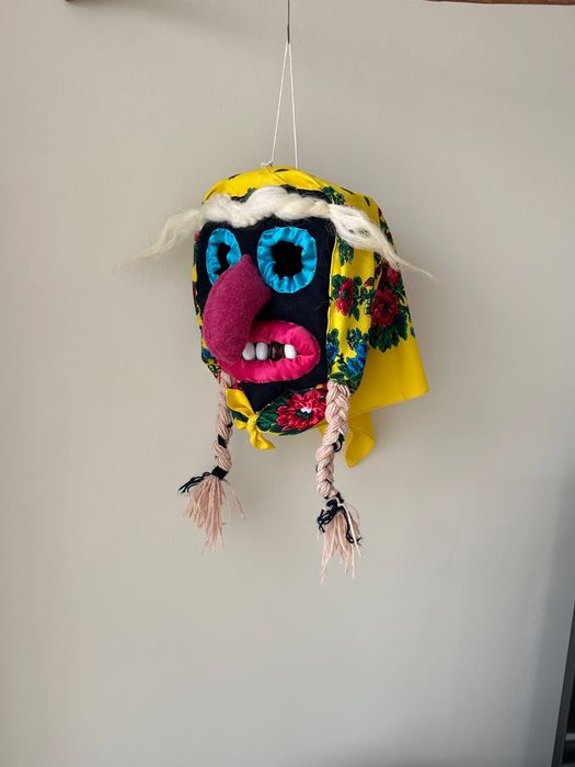 Măști de anul nou/Masca de anul nou/Babute