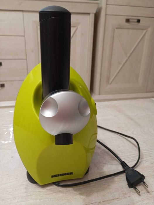 Frozen Fruit dessert maker, aparat de facut inghetata 150W