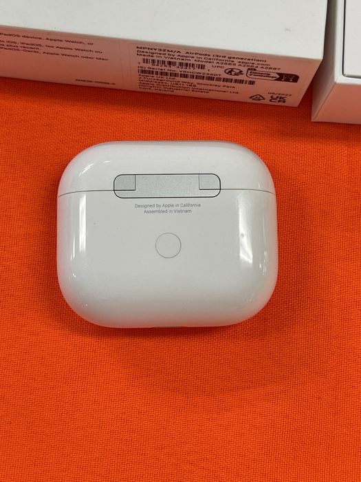 Кейс Airpods 3 оригинал
