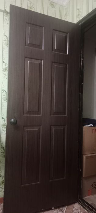 Продам 3 двери ,коробка дерево