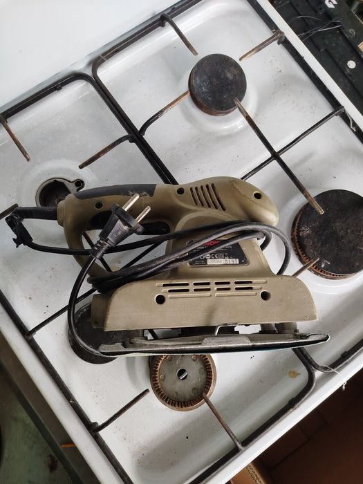 Виброшлифмашина CROWN CT13376